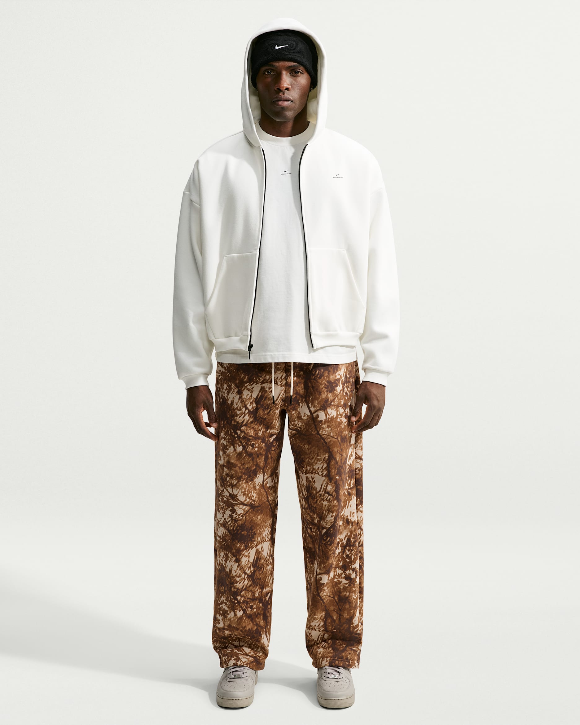 Nike Standard Issue Men's Brushed Open Hem Basketball Pants. Nike.com